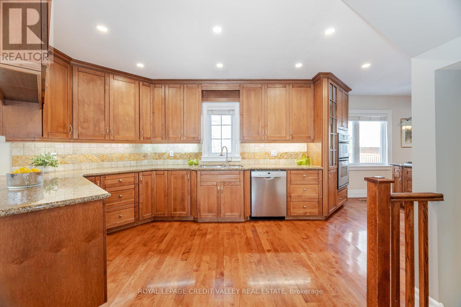 20 Fleming Avenue, Brampton, Ontario  L6Y 1K1 - Photo 15 - W12721670