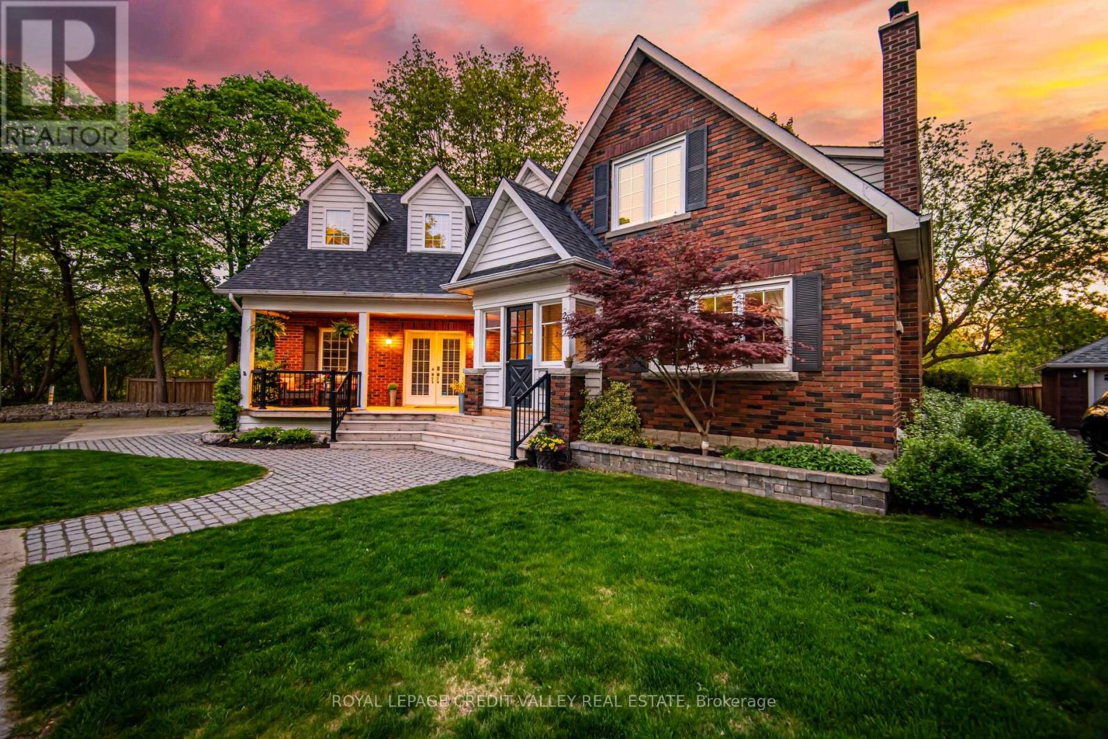 20 Fleming Avenue, Brampton, Ontario  L6Y 1K1 - Photo 2 - W12721670