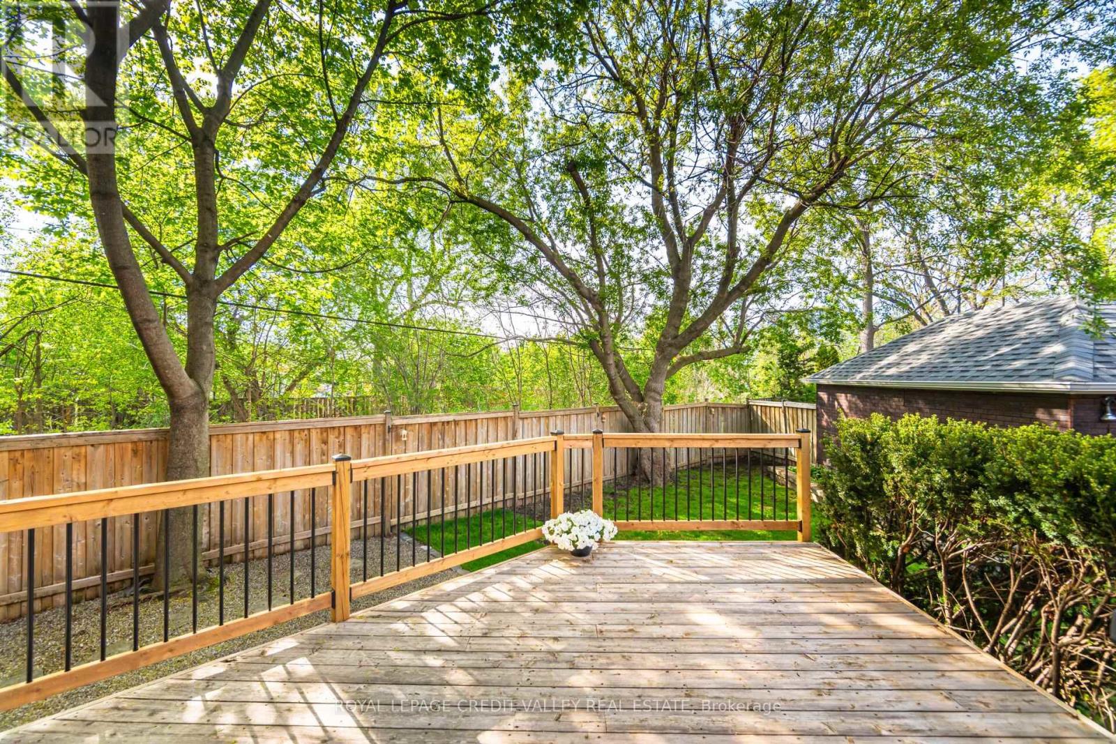 20 Fleming Avenue, Brampton, Ontario  L6Y 1K1 - Photo 45 - W12721670