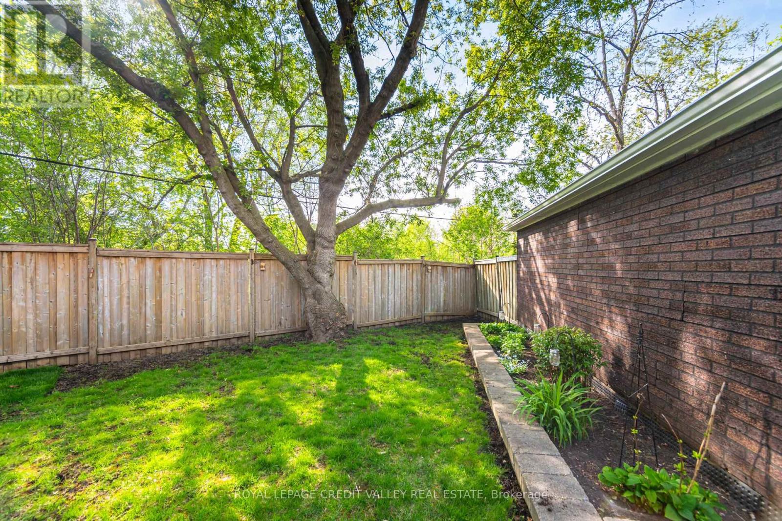 20 Fleming Avenue, Brampton, Ontario  L6Y 1K1 - Photo 48 - W12721670