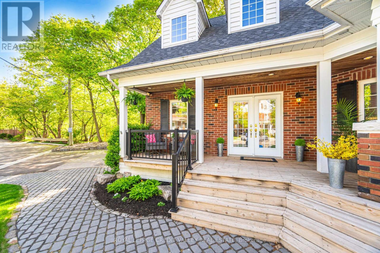 20 Fleming Avenue, Brampton, Ontario  L6Y 1K1 - Photo 7 - W12721670