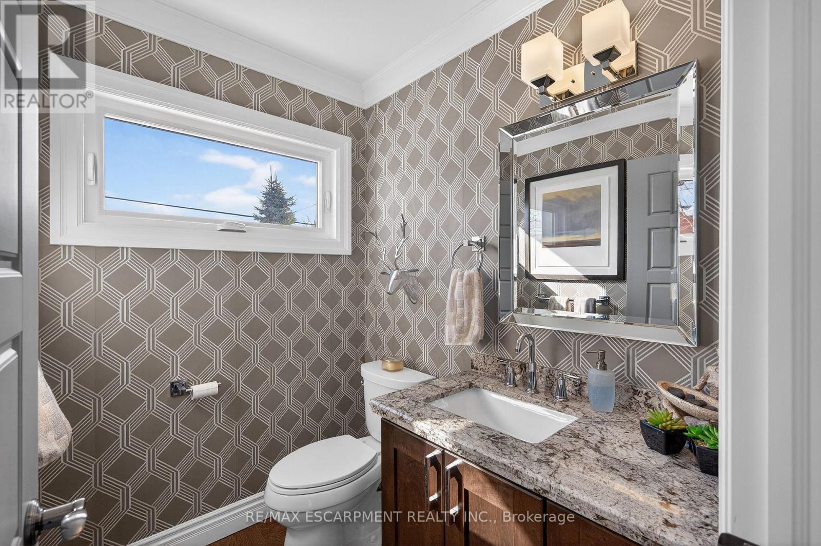 1428 Alfred Crescent, Burlington, Ontario  L7S 1K7 - Photo 19 - W12721680