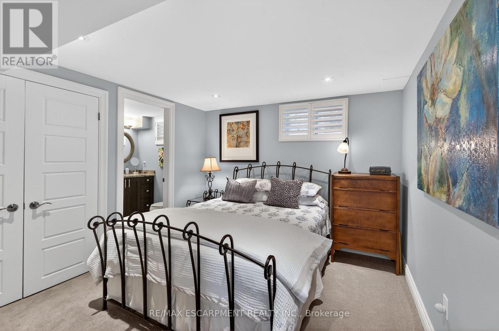 1428 Alfred Crescent, Burlington, Ontario  L7S 1K7 - Photo 32 - W12721680