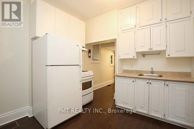 Main - 7 Harvard Avenue, Toronto, Ontario  M6R 1C5 - Photo 6 - W12721726