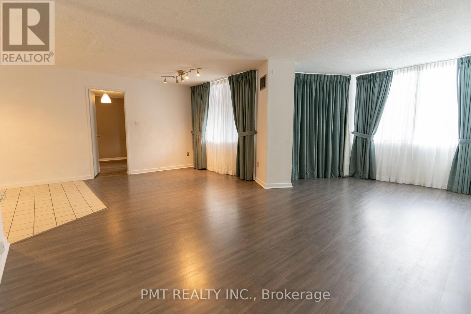 103 - 1580 Mississauga Valley Boulevard, Mississauga, Ontario  L5A 3T8 - Photo 2 - W12721746