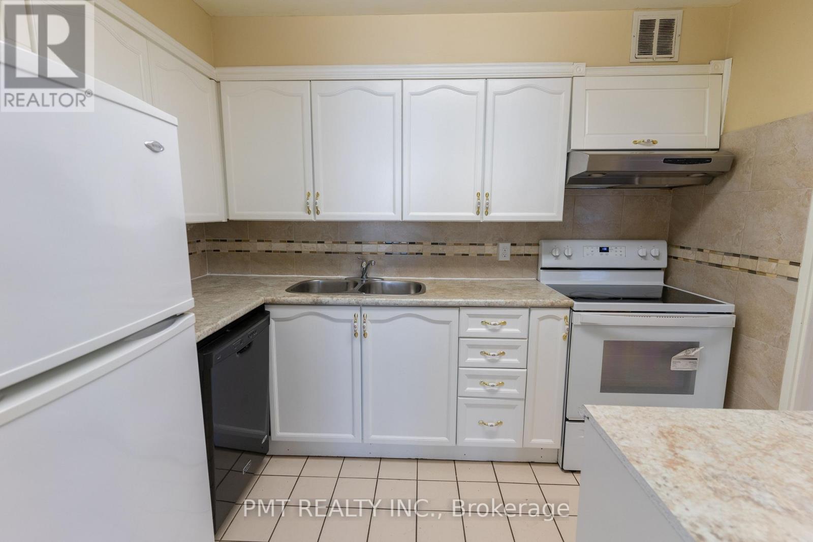 103 - 1580 Mississauga Valley Boulevard, Mississauga, Ontario  L5A 3T8 - Photo 6 - W12721746