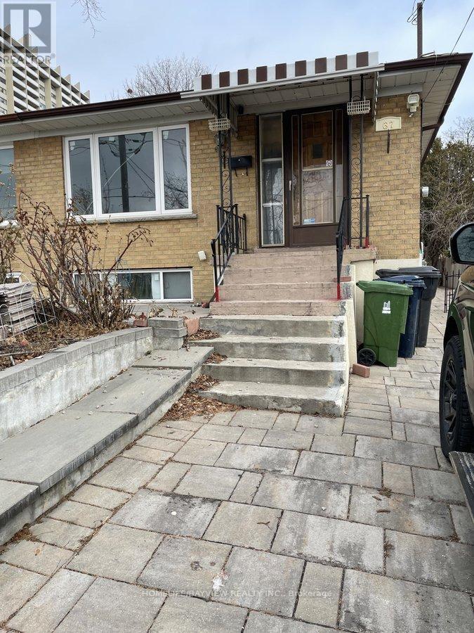 67 NEAMES CRESCENT, Toronto, Ontario