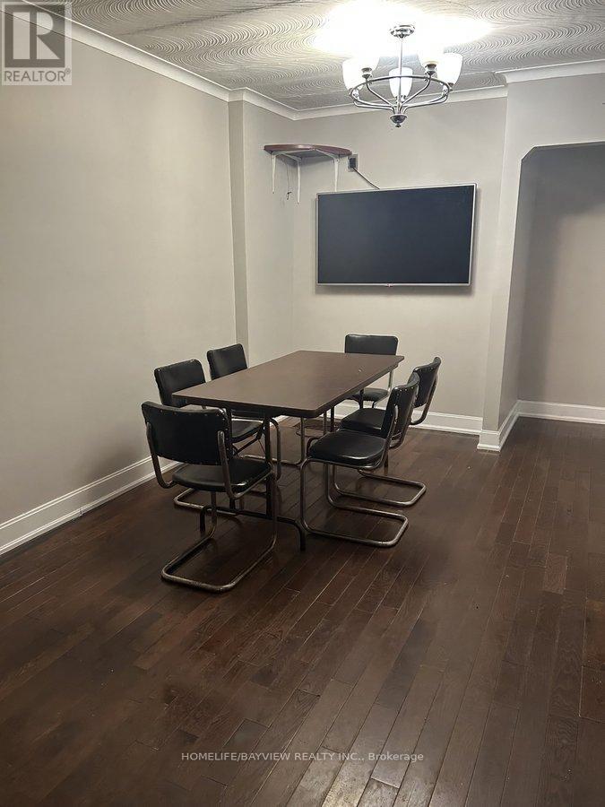 67 Neames Crescent, Toronto, Ontario  M3L 1K8 - Photo 6 - W12721756