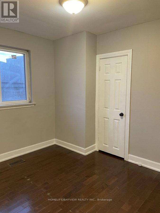 67 Neames Crescent, Toronto, Ontario  M3L 1K8 - Photo 8 - W12721756