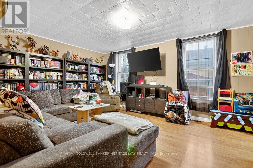 48 Main Street W, Mississippi Mills, Ontario  K0A 1A0 - Photo 4 - X12526874