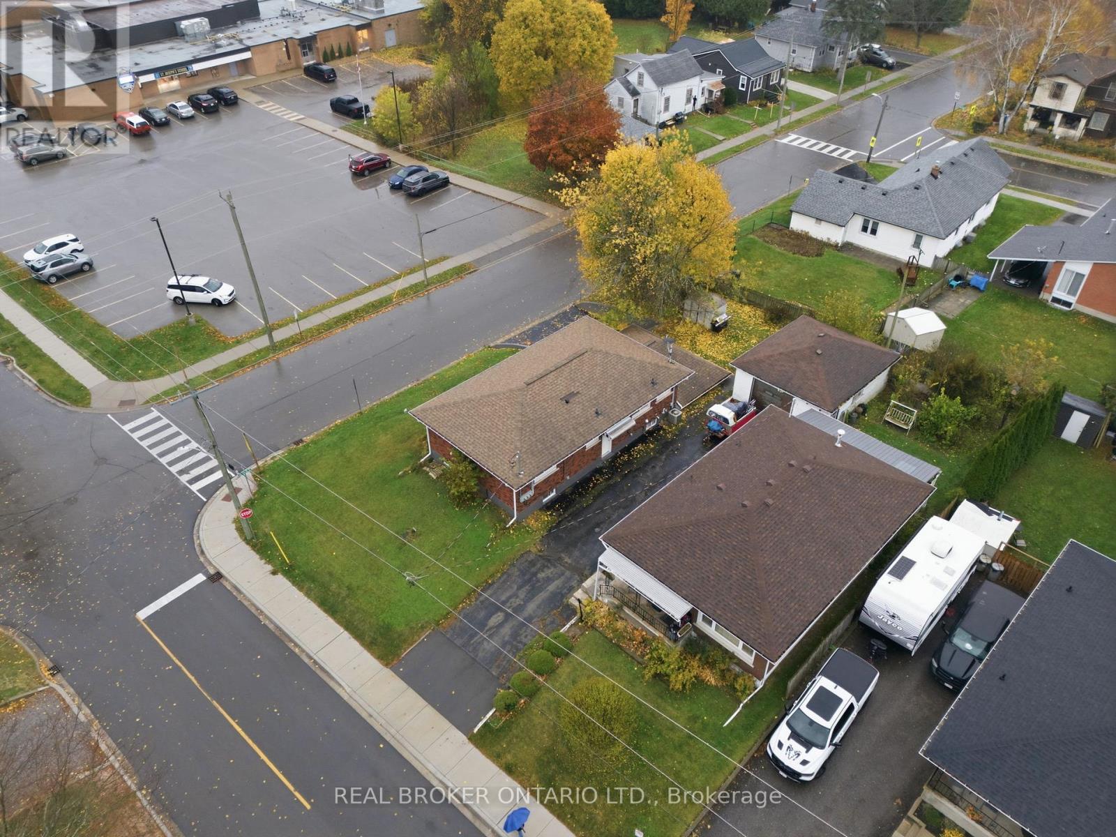 31 Oakwood Ave Avenue, Norfolk, Ontario  N3Y 1H5 - Photo 5 - X12721716