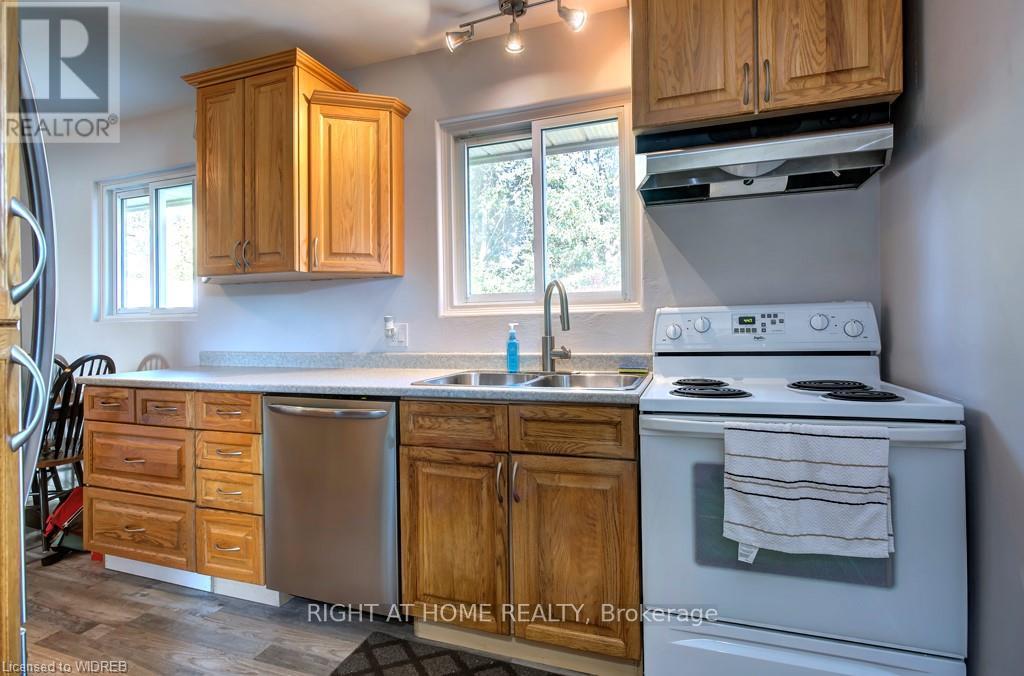 338 Springbank Avenue N, Woodstock, Ontario  N4S 7R6 - Photo 9 - X12721766