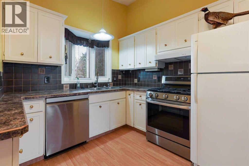 2035 19 Avenue N, Lethbridge, Alberta  T1H 4G4 - Photo 7 - A2280785