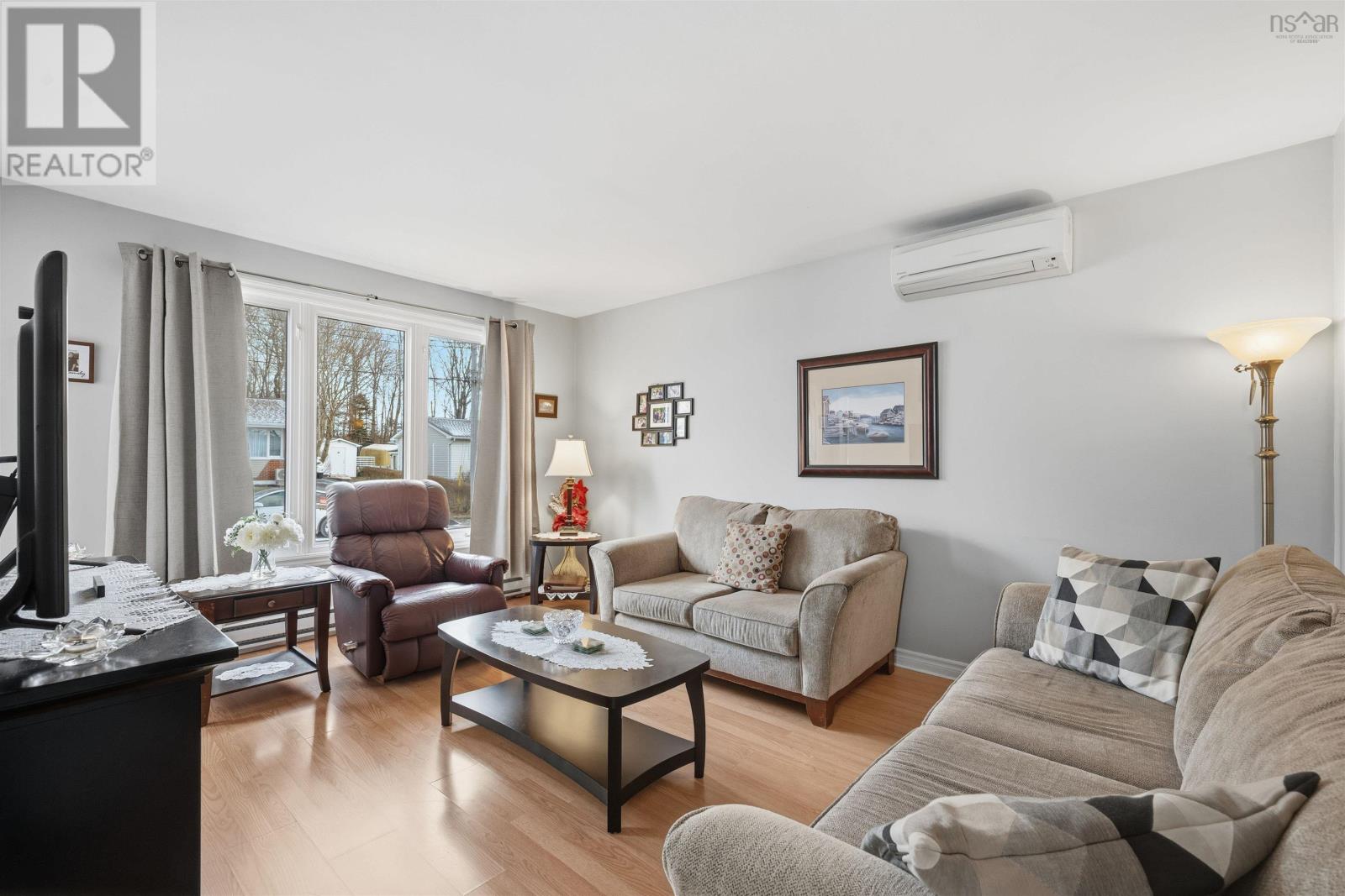 54 Quaker Crescent, Lower Sackville, Nova Scotia B4C 2Z4 - Photo 2 - 202600228