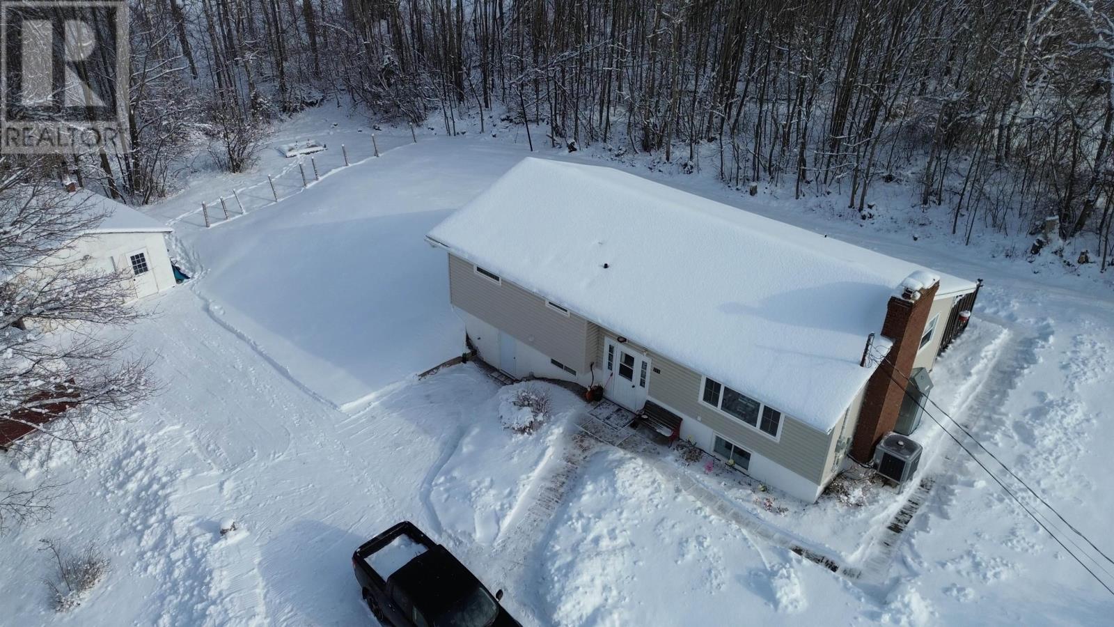 111 Grandview Avenue, Trenton, Nova Scotia B0K 1X0 - Photo 2 - 202601229