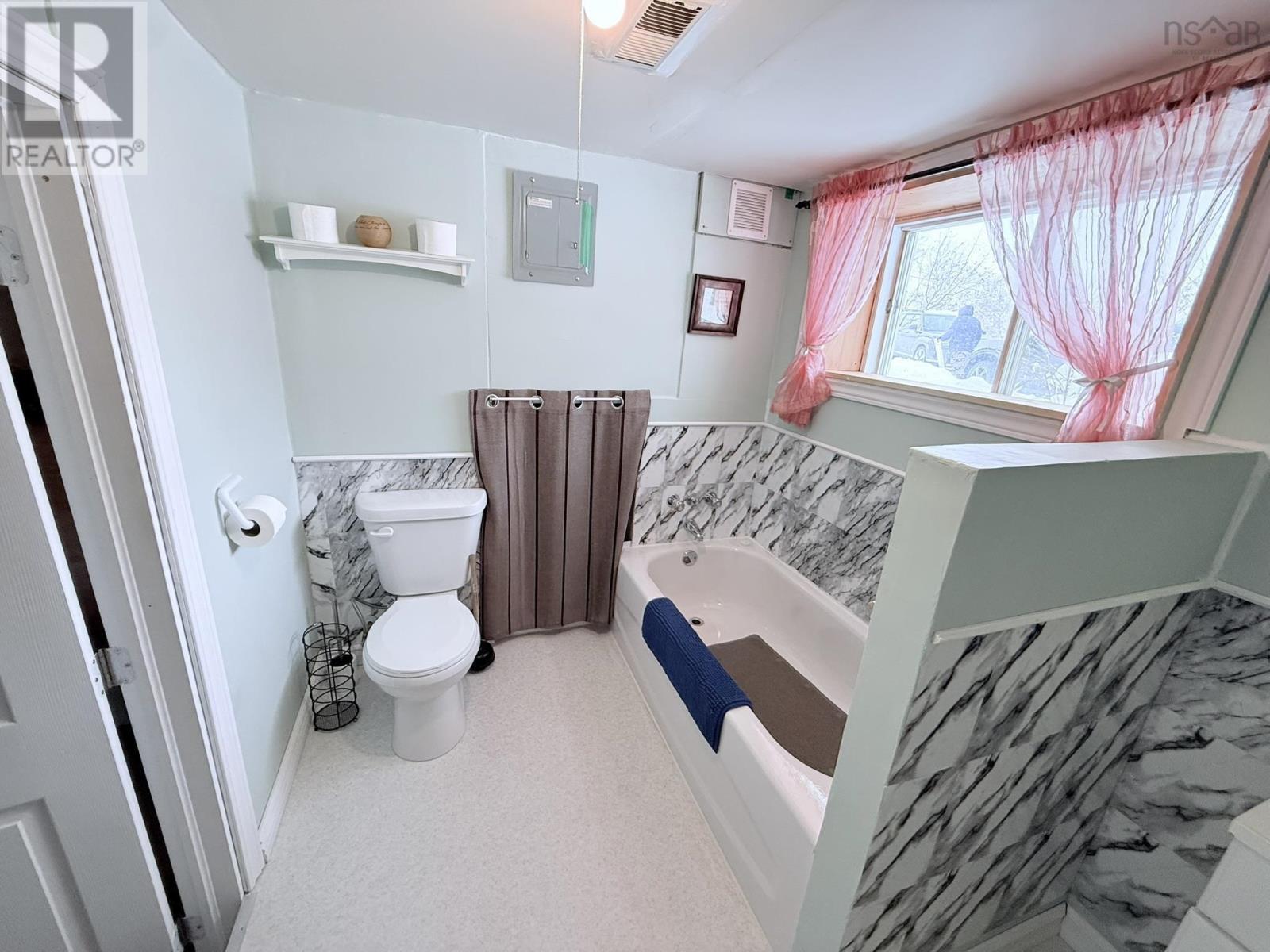 111 Grandview Avenue, Trenton, Nova Scotia B0K 1X0 - Photo 32 - 202601229