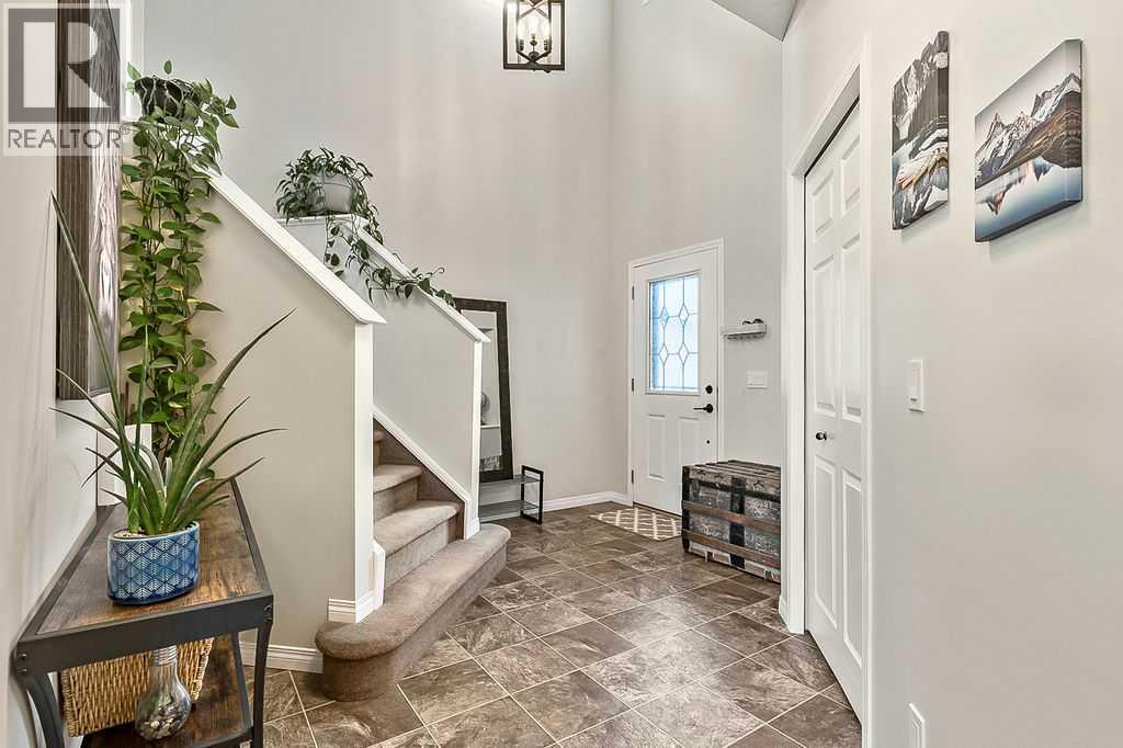 394 Cimarron Boulevard, Okotoks, Alberta T1S 0A9 - Photo 9 - A2263407