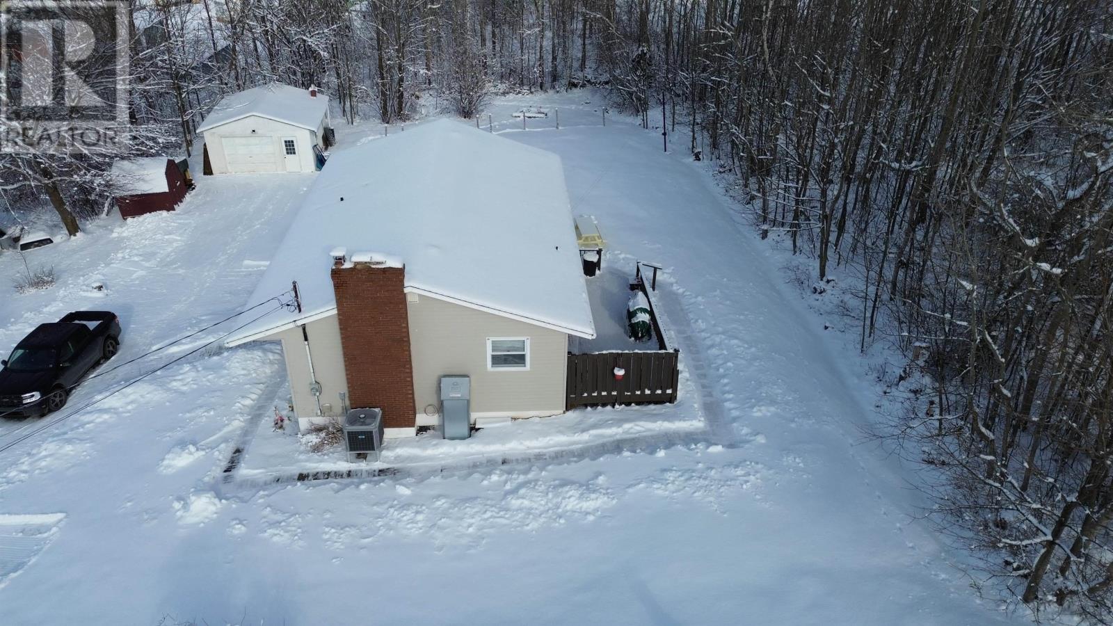 111 Grandview Avenue, Trenton, Nova Scotia B0K 1X0 - Photo 3 - 202601229