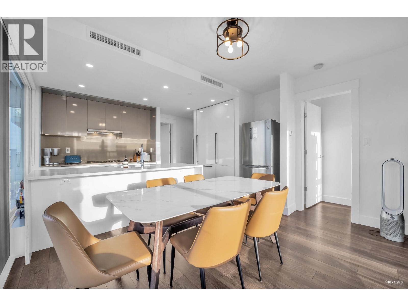 Listing Picture 6 of 39 : 1205 4711 HAZEL STREET, Burnaby / 本拿比 - 魯藝地產 Yvonne Lu Group - MLS Medallion Club Member