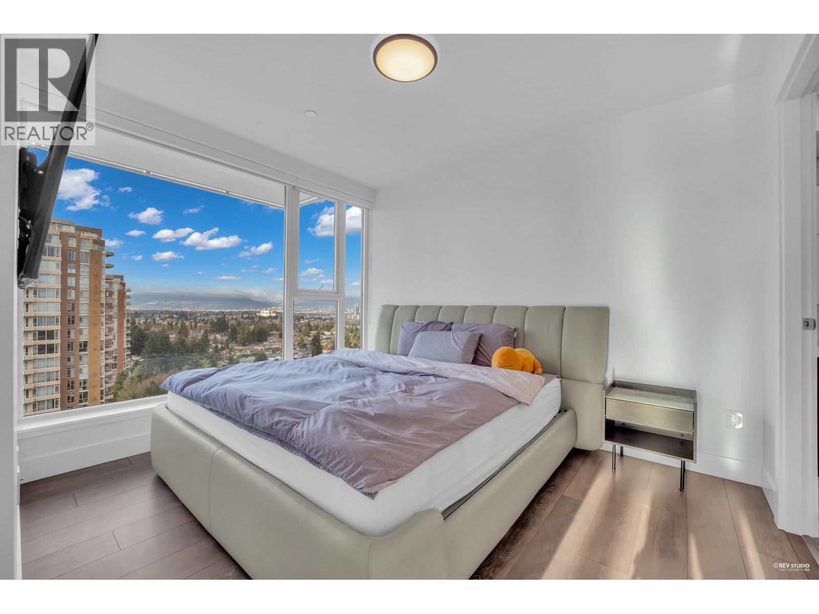 Listing Picture 12 of 39 : 1205 4711 HAZEL STREET, Burnaby / 本拿比 - 魯藝地產 Yvonne Lu Group - MLS Medallion Club Member