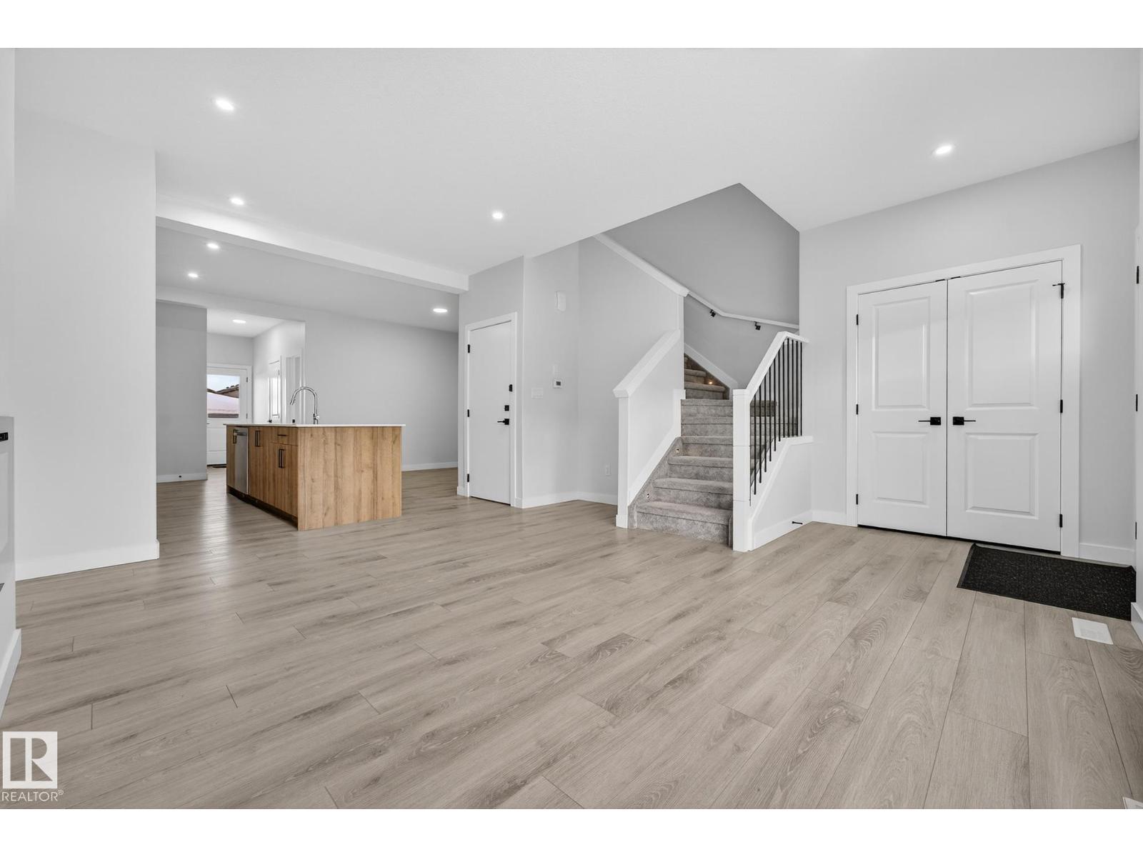 1141 Goldfinch Cres Nw, Edmonton, Alberta T5S 0R1 - Photo 7 - E4470777