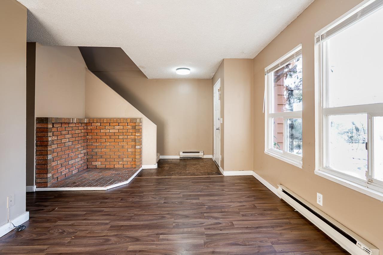 13127 Balloch Drive, Surrey, British Columbia  V3V 6Y2 - Photo 4 - R3062731