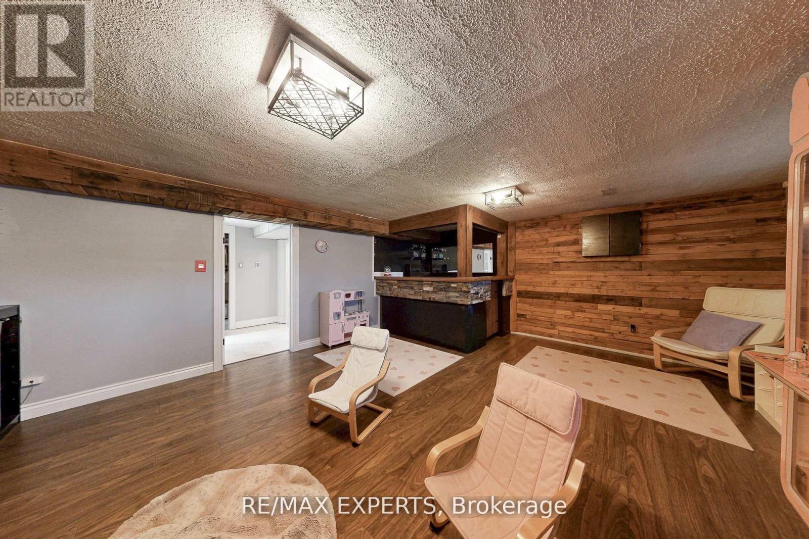 4323 Forsyth Boulevard, Burlington, Ontario  L7L 2M2 - Photo 34 - W12661566