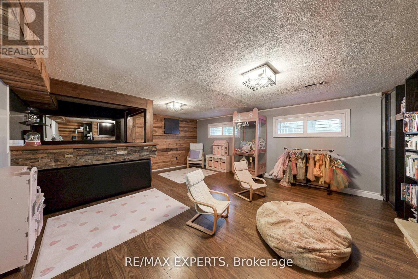 4323 Forsyth Boulevard, Burlington, Ontario  L7L 2M2 - Photo 33 - W12661566