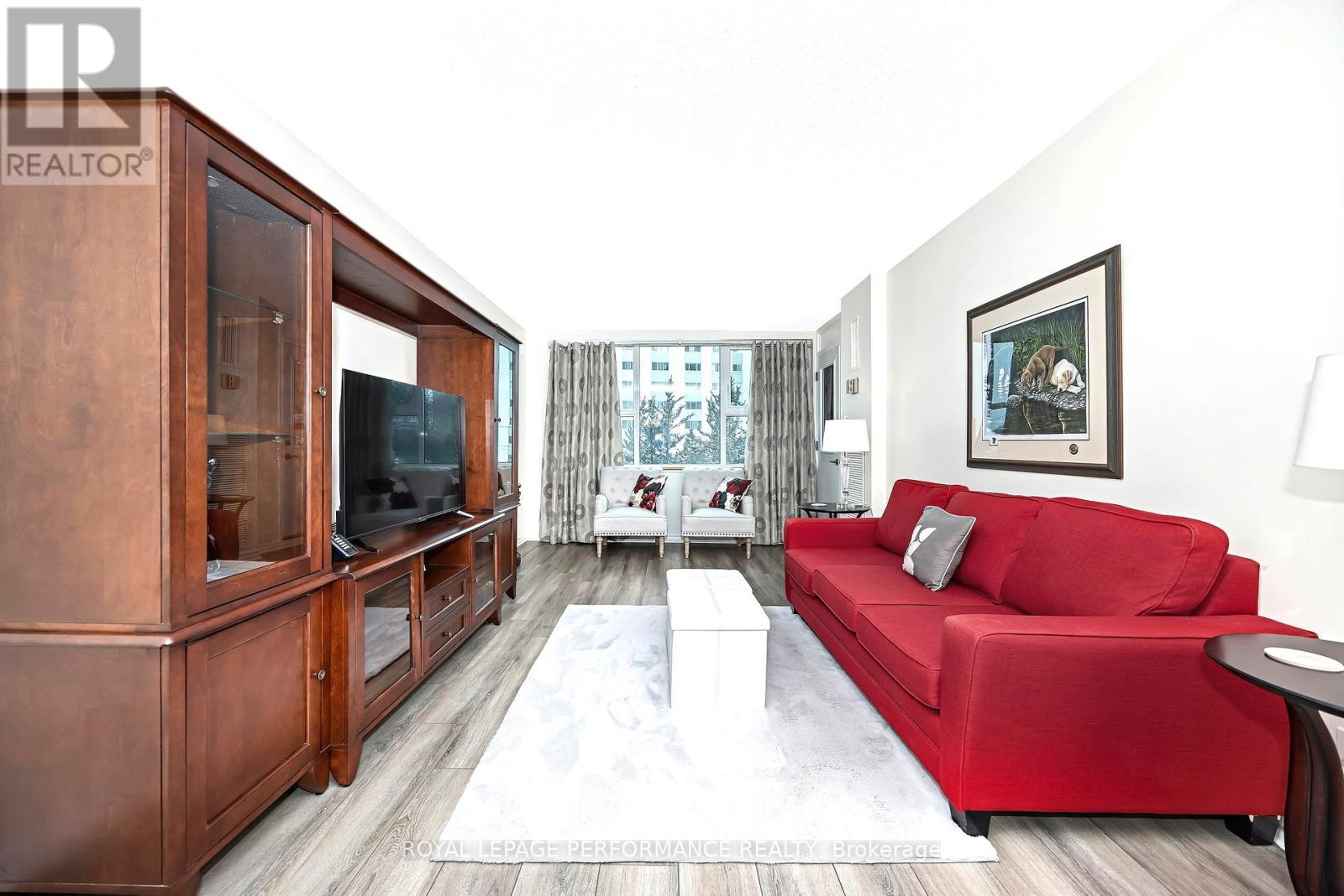 303 - 555 Brittany Drive, Ottawa, Ontario K1K 4C5 - Photo 12 - X12716802