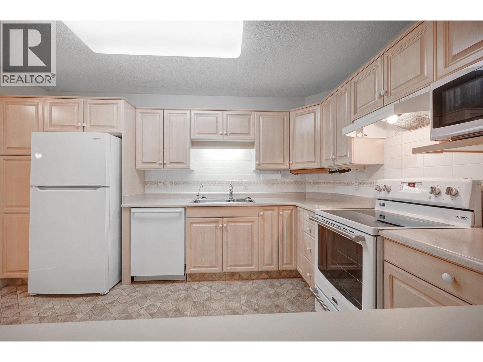 3870 Brown Road Unit# 301, West Kelowna, British Columbia  V4T 2J5 - Photo 5 - 10373234