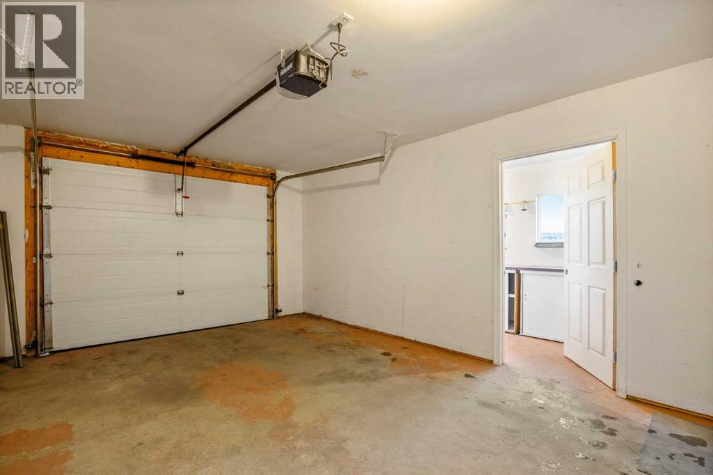 57 Luxstone Crescent Sw, Airdrie, Alberta  T4B 2W7 - Photo 36 - A2281014