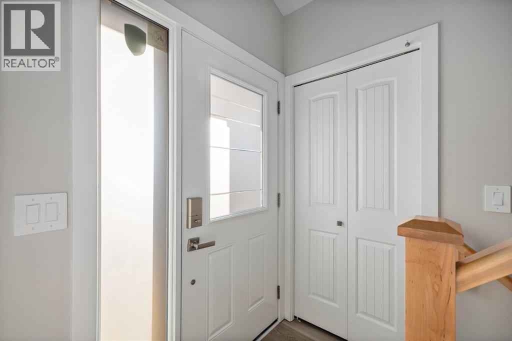 57 Luxstone Crescent Sw, Airdrie, Alberta  T4B 2W7 - Photo 4 - A2281014