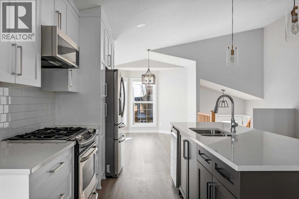 57 Luxstone Crescent Sw, Airdrie, Alberta  T4B 2W7 - Photo 8 - A2281014