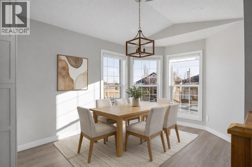 57 Luxstone Crescent Sw, Airdrie, Alberta  T4B 2W7 - Photo 9 - A2281014