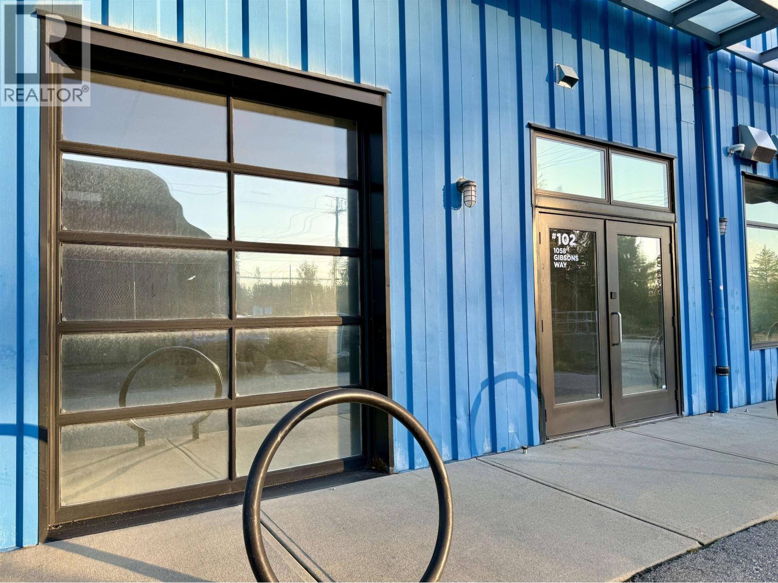 1058 Gibsons Way, Gibsons, British Columbia  V0N 1V7 - Photo 9 - C8074616