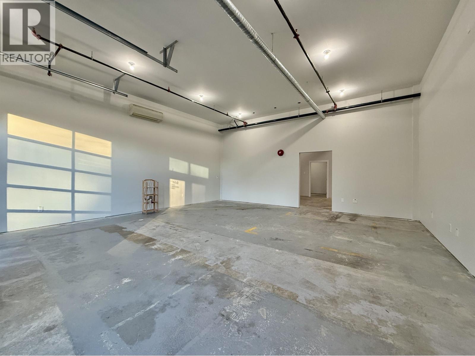 1058 Gibsons Way, Gibsons, British Columbia  V0N 1V7 - Photo 10 - C8074616