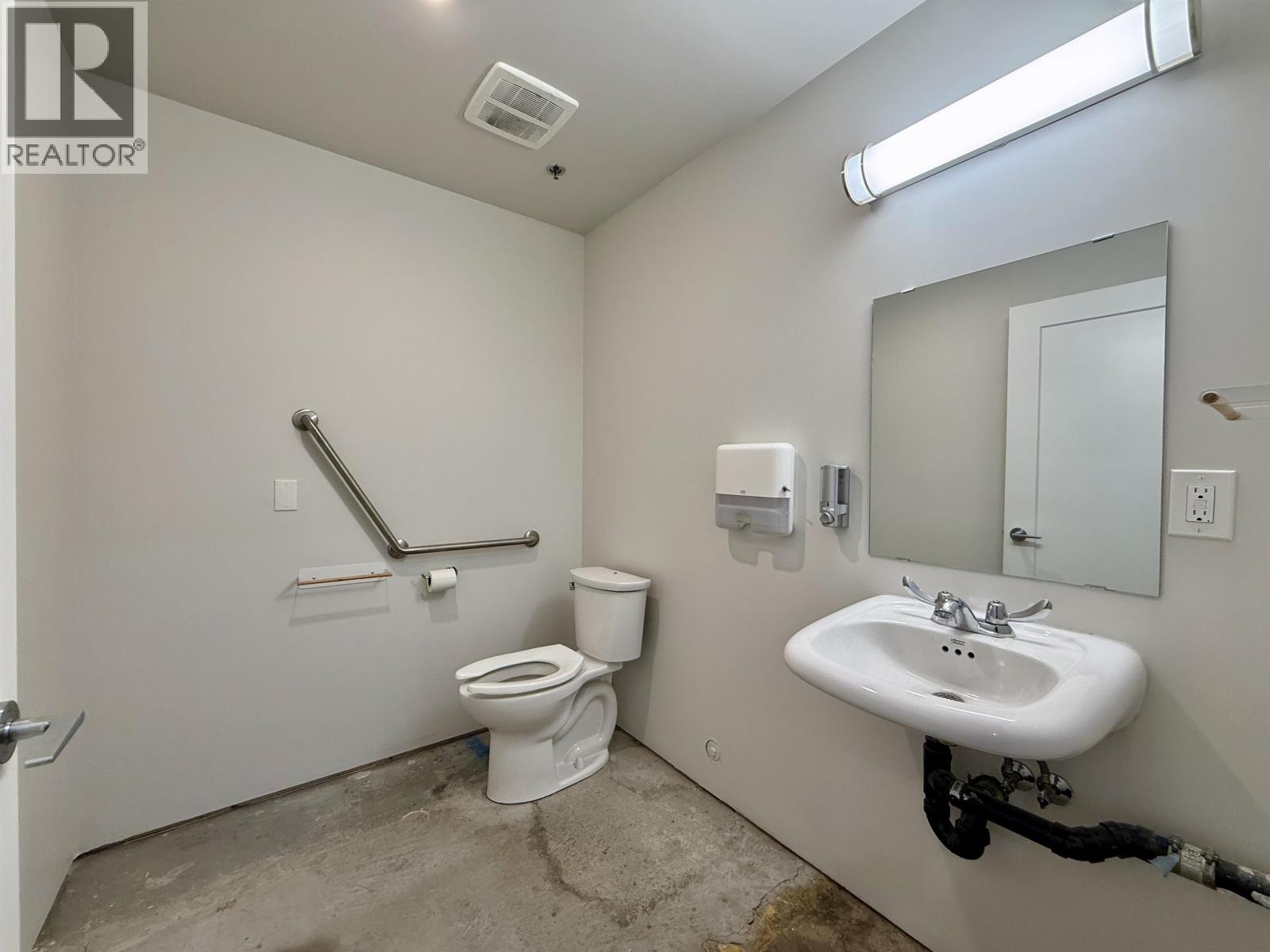 1058 Gibsons Way, Gibsons, British Columbia  V0N 1V7 - Photo 14 - C8074616