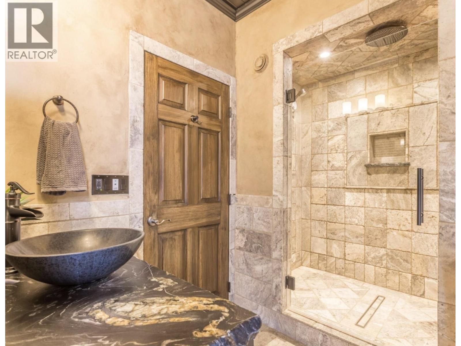 15010 & 15020 Tamarack Drive, Coldstream, British Columbia  V1B 2E1 - Photo 15 - 10348013