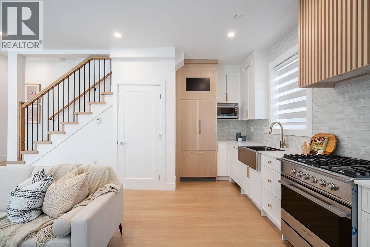 2107 E 33rd Avenue, Vancouver, British Columbia  V5N 3E9 - Photo 8 - R3082197