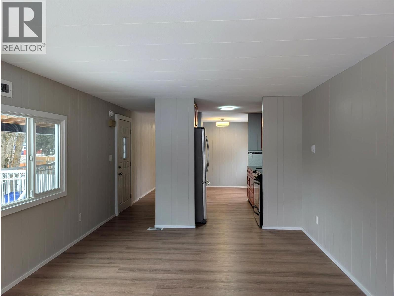 446 Mabel Lake Road Unit# E9, Lumby, British Columbia  V0E 2G5 - Photo 7 - 10373150