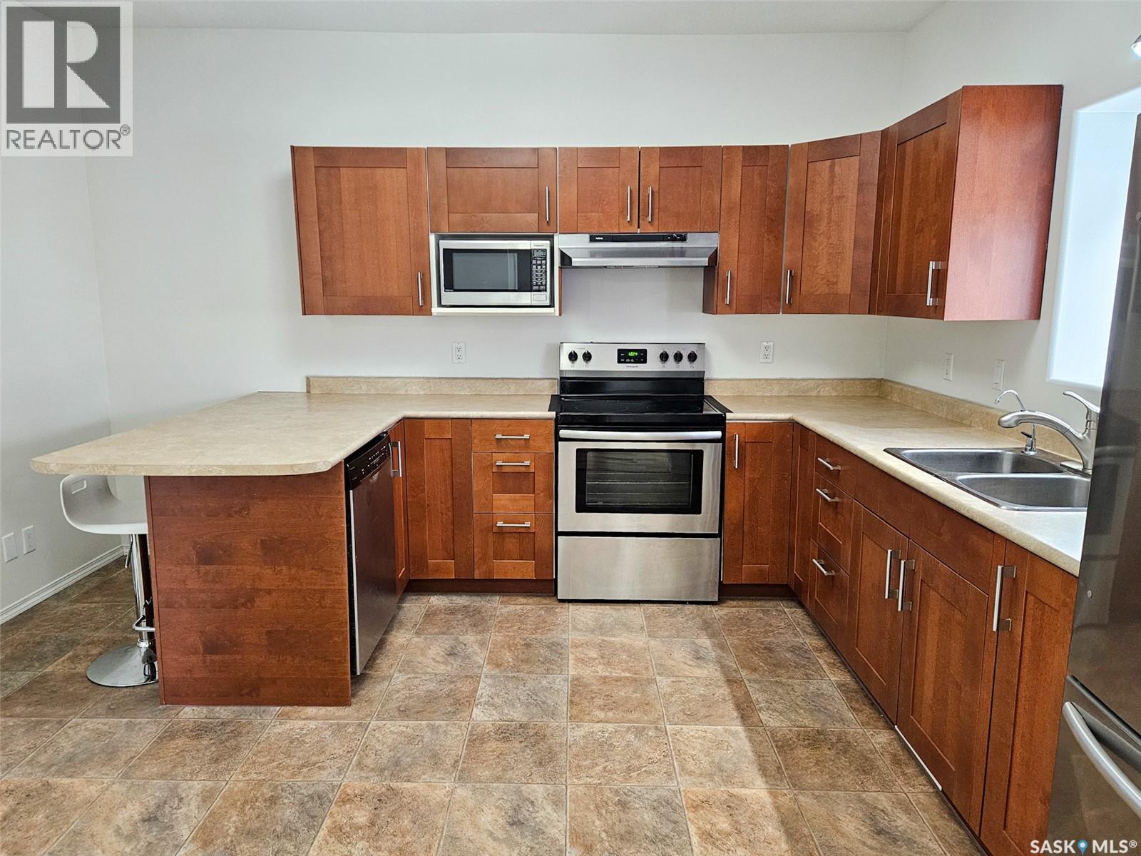 251 5th Avenue Se, Swift Current, Saskatchewan  S9H 3M9 - Photo 5 - SK027253