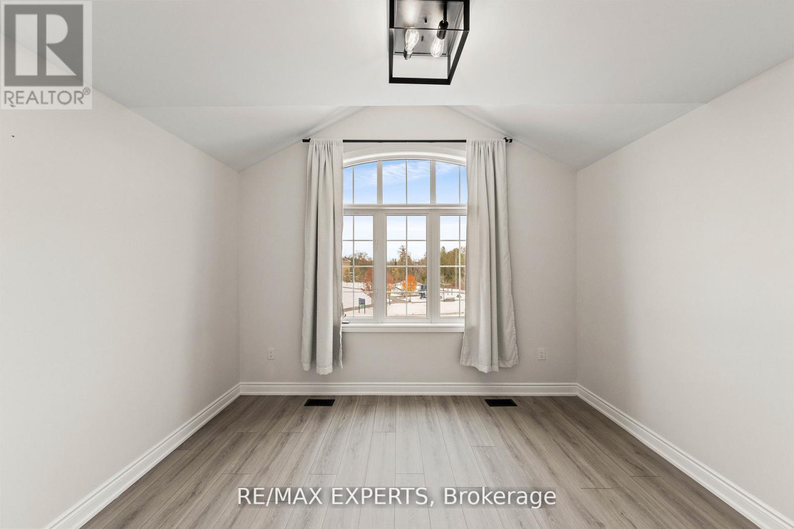 16 Vivian Creek Road, East Gwillimbury, Ontario  L0G 1M0 - Photo 30 - N12720976