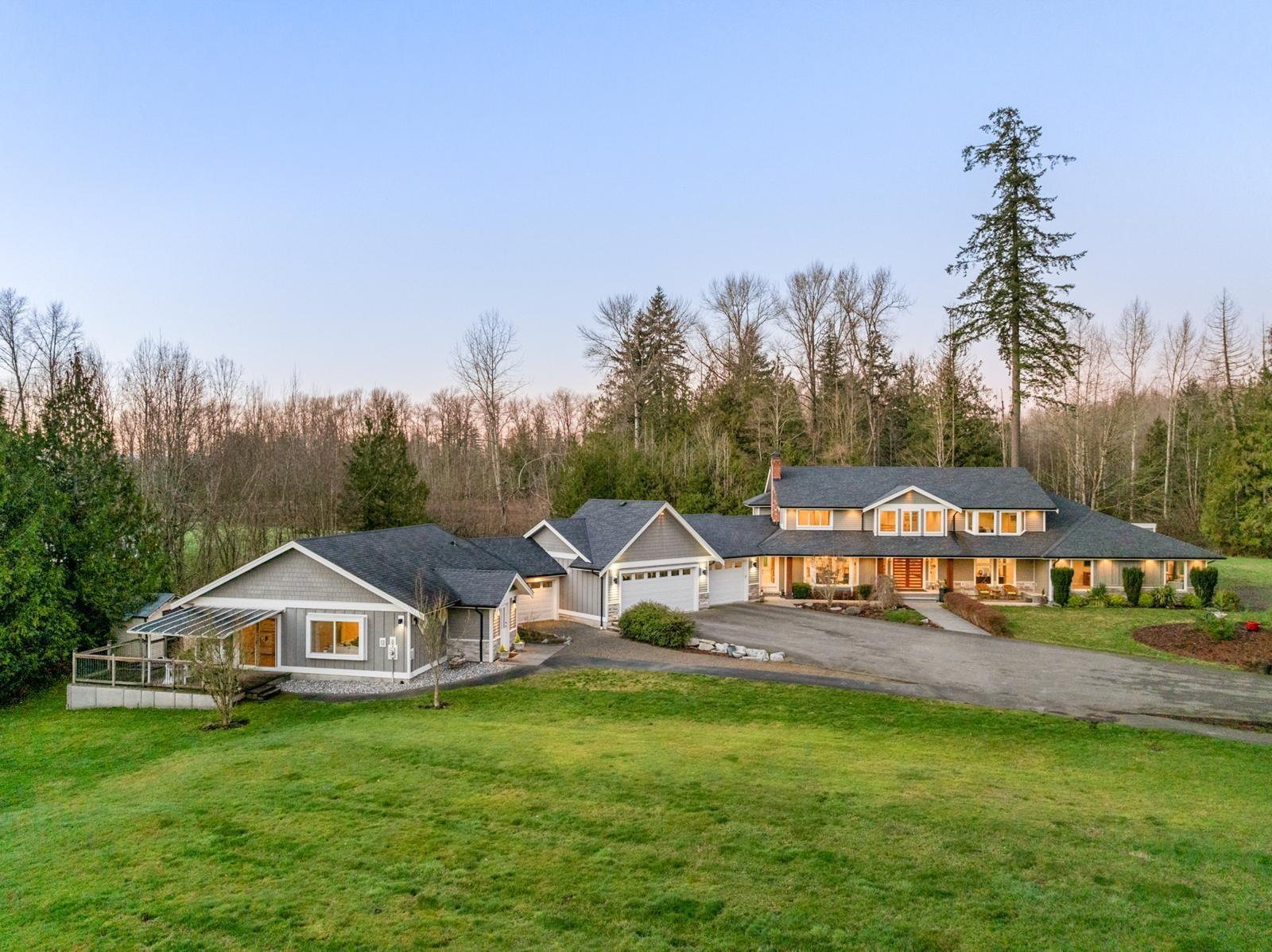 22015 40 AVENUE, Langley, British Columbia