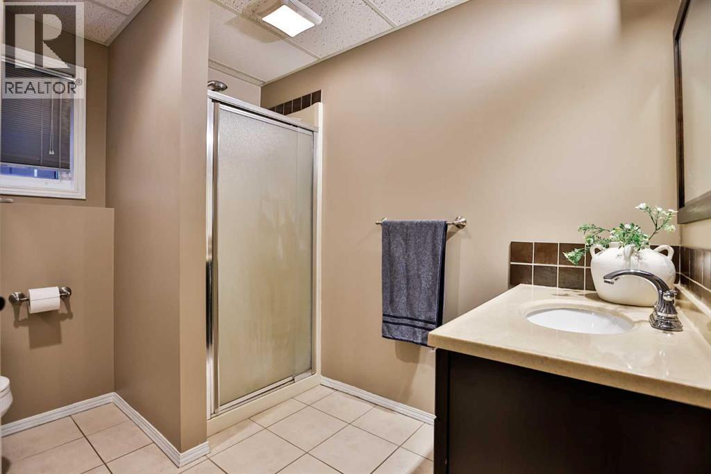 70 Sherwood Boulevard W, Lethbridge, Alberta  T1K 6E9 - Photo 21 - A2279456