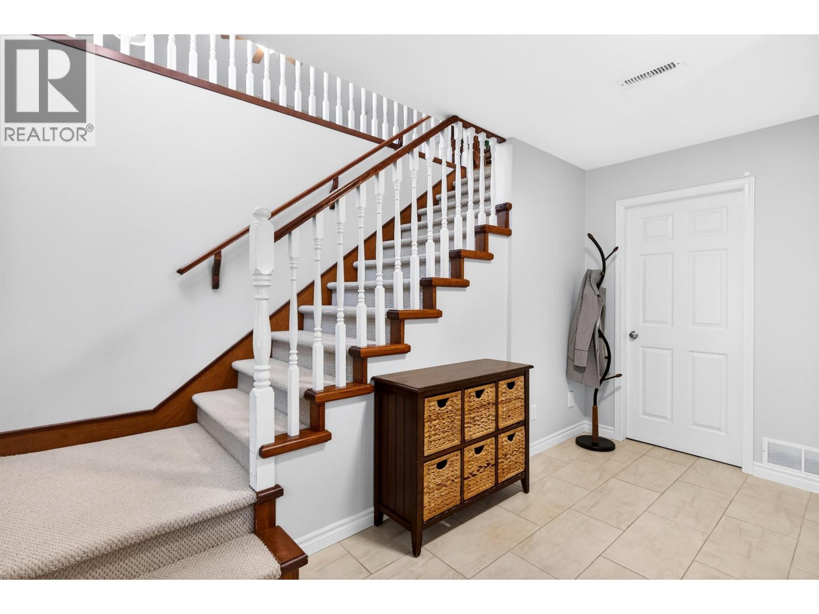 11387 Creekside Street, Maple Ridge, British Columbia  V2W 2A4 - Photo 3 - R3082283