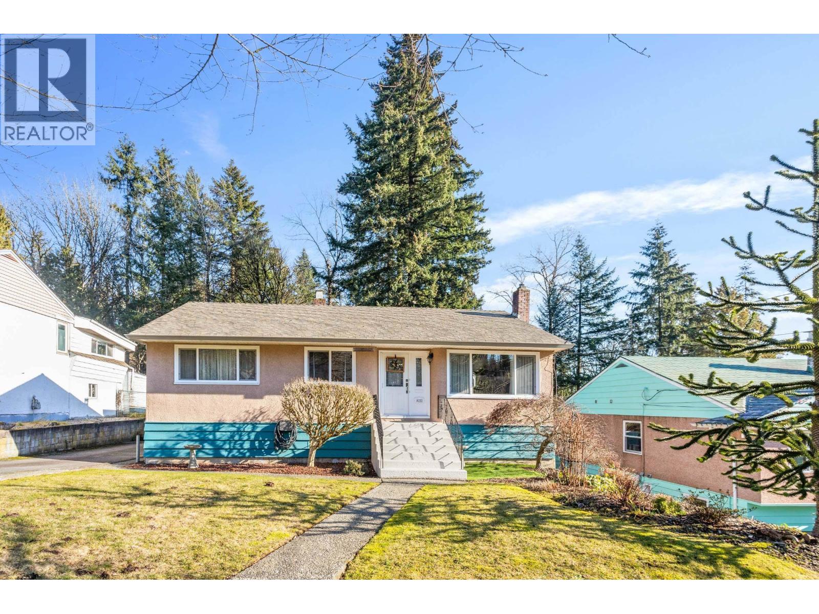 8222 Joffre Avenue, Burnaby, British Columbia  V5J 3L3 - Photo 1 - R3082293