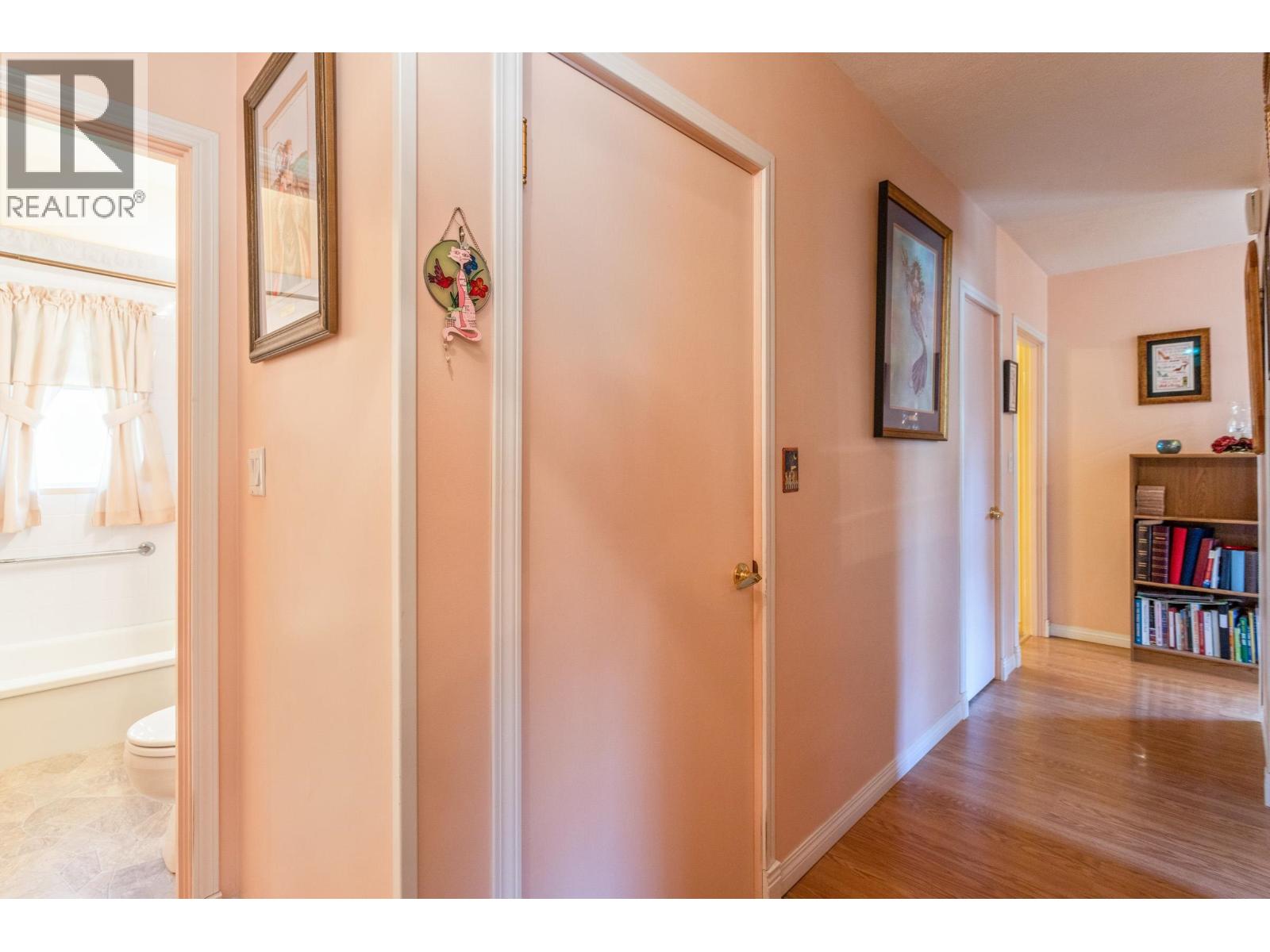 8222 Joffre Avenue, Burnaby, British Columbia  V5J 3L3 - Photo 17 - R3082293