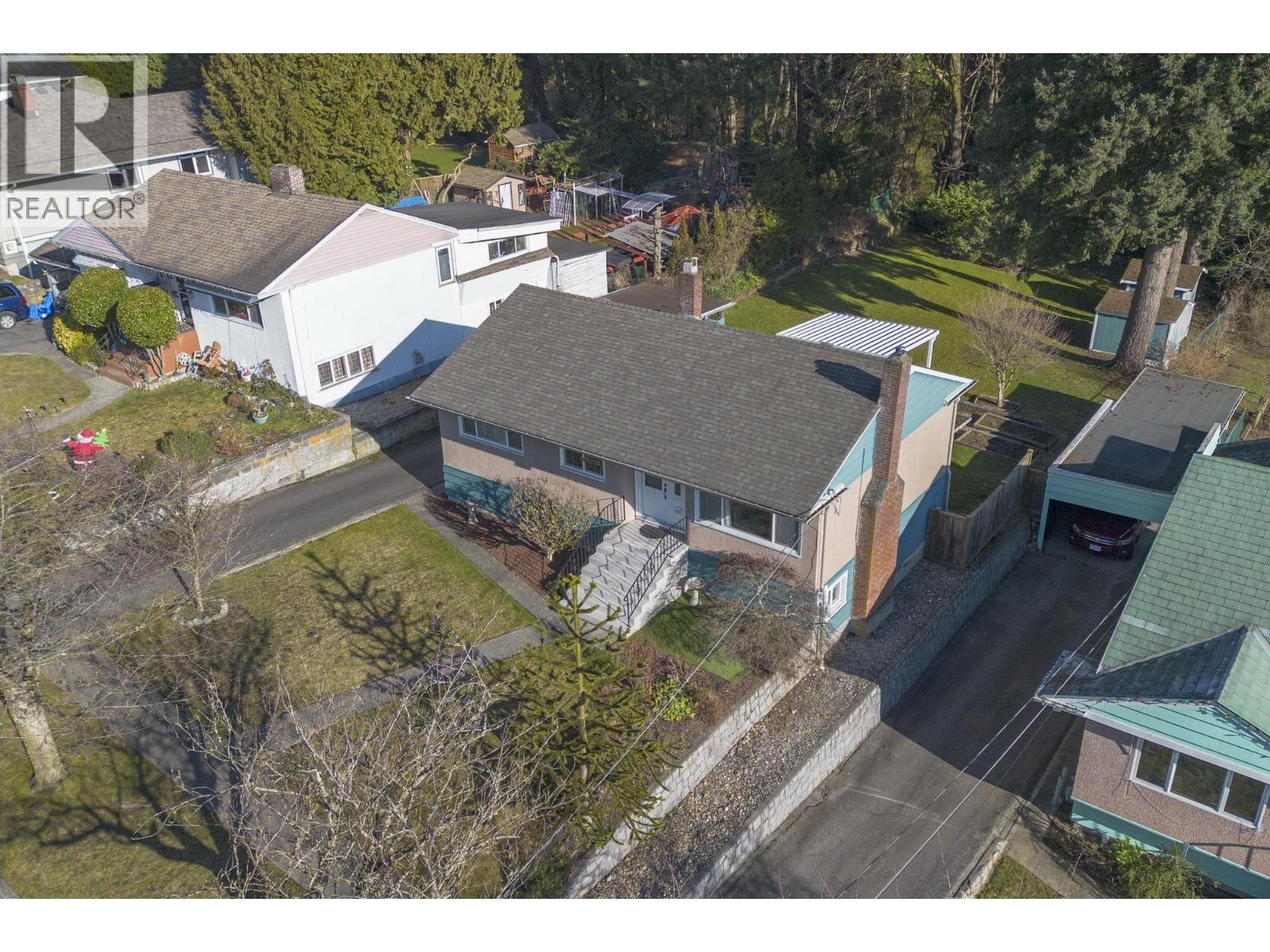 8222 Joffre Avenue, Burnaby, British Columbia  V5J 3L3 - Photo 33 - R3082293