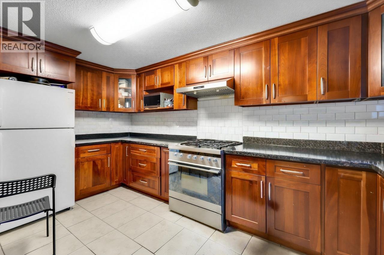 7674 Burris Street, Burnaby, British Columbia  V5E 1Z3 - Photo 3 - R3082307