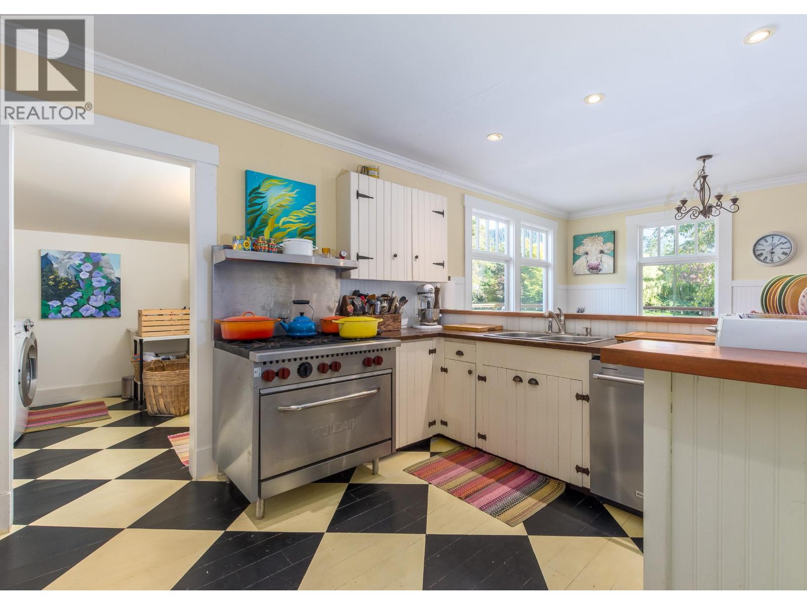 1189 Judd Road, Squamish, British Columbia  V0N 1H0 - Photo 17 - R3082323